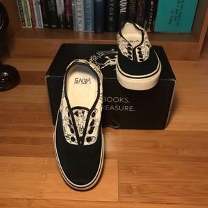 Uniphant Monochrome Vans Vault- Authentic Vans EUC
